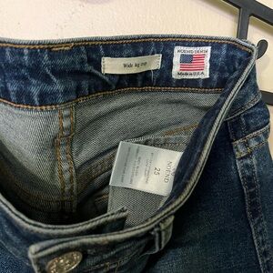 Women’s wide leg cropped Blue Jeans